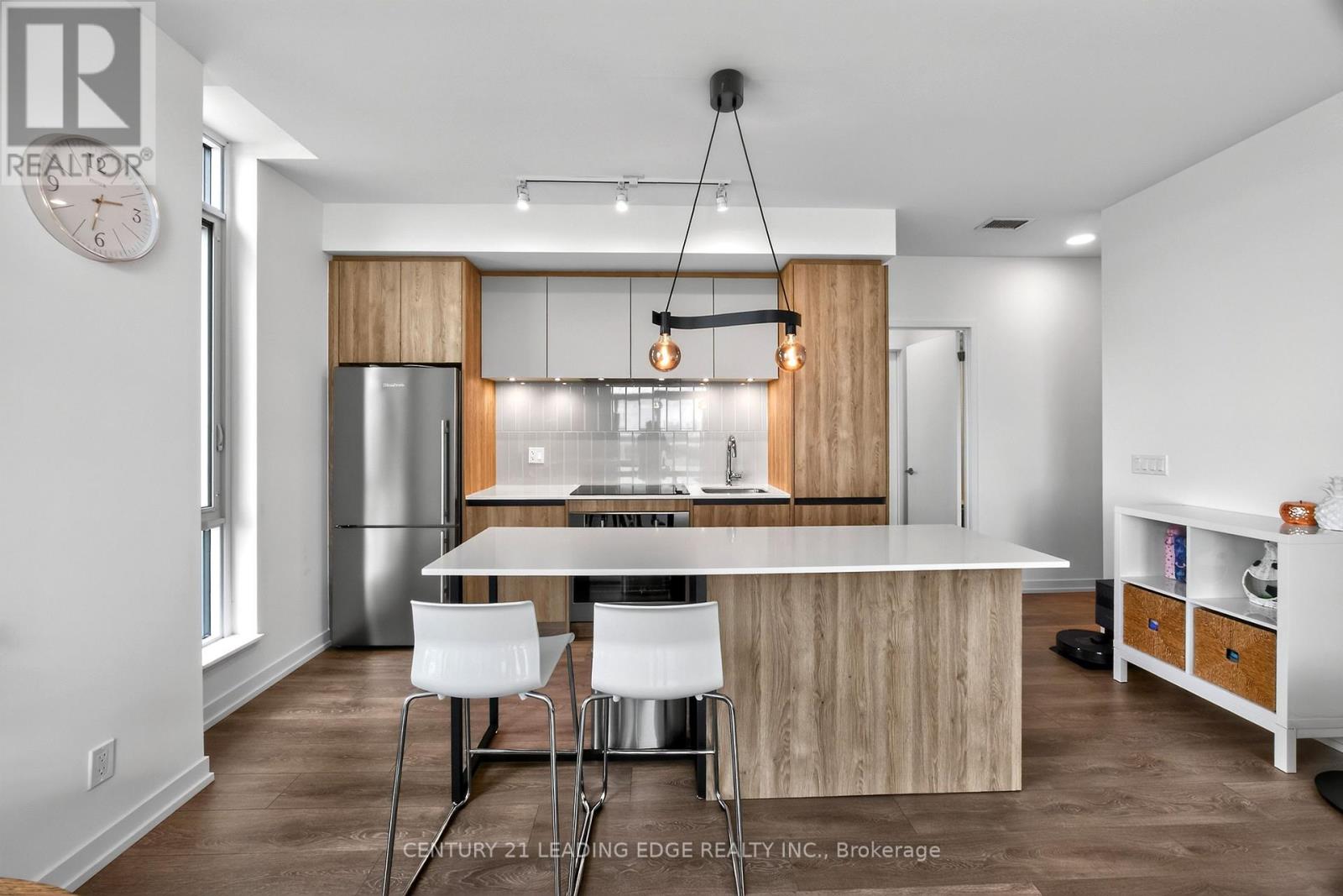 1010 - 8 Beverley Glen Boulevard, Vaughan, Ontario  L4J 0L5 - Photo 7 - N13863008