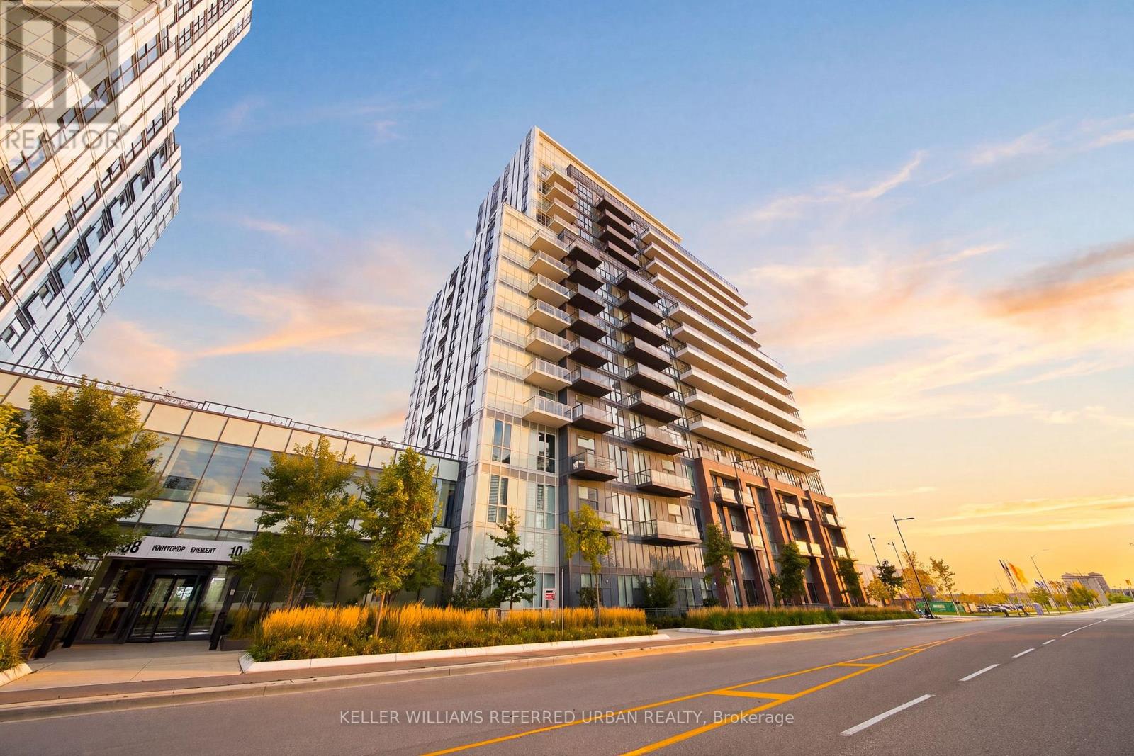 907 - 10 HONEYCRISP CRESCENT, Vaughan, Ontario