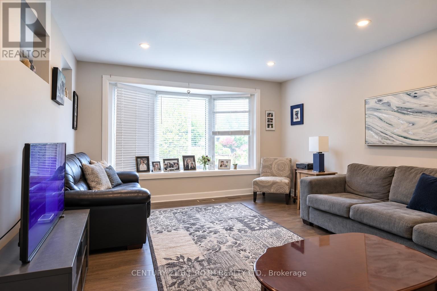 93 Grove Street E, Barrie (Wellington), Ontario  L4M 5G2 - Photo 6 - S13862906