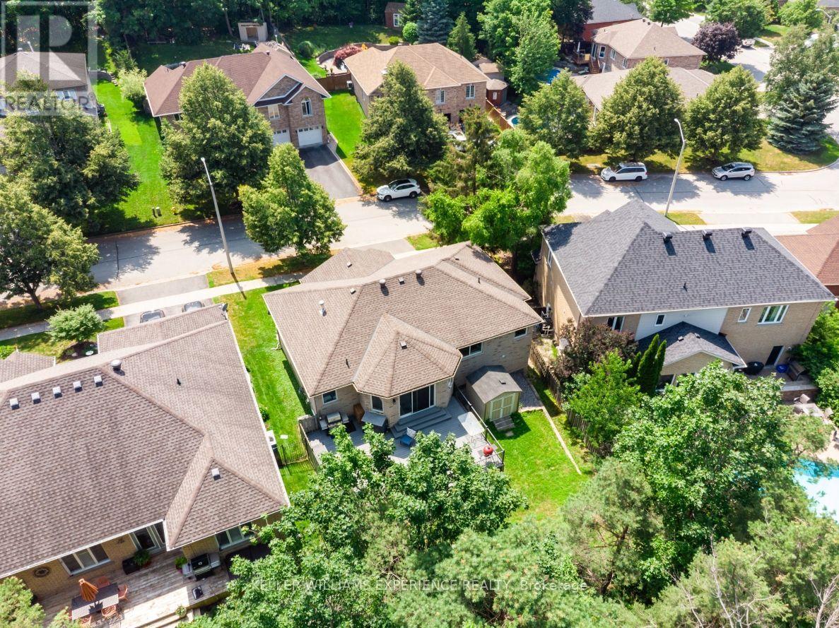 5 Grouse Glen, Barrie (Ardagh), Ontario  L4N 7Z4 - Photo 3 - S13863166