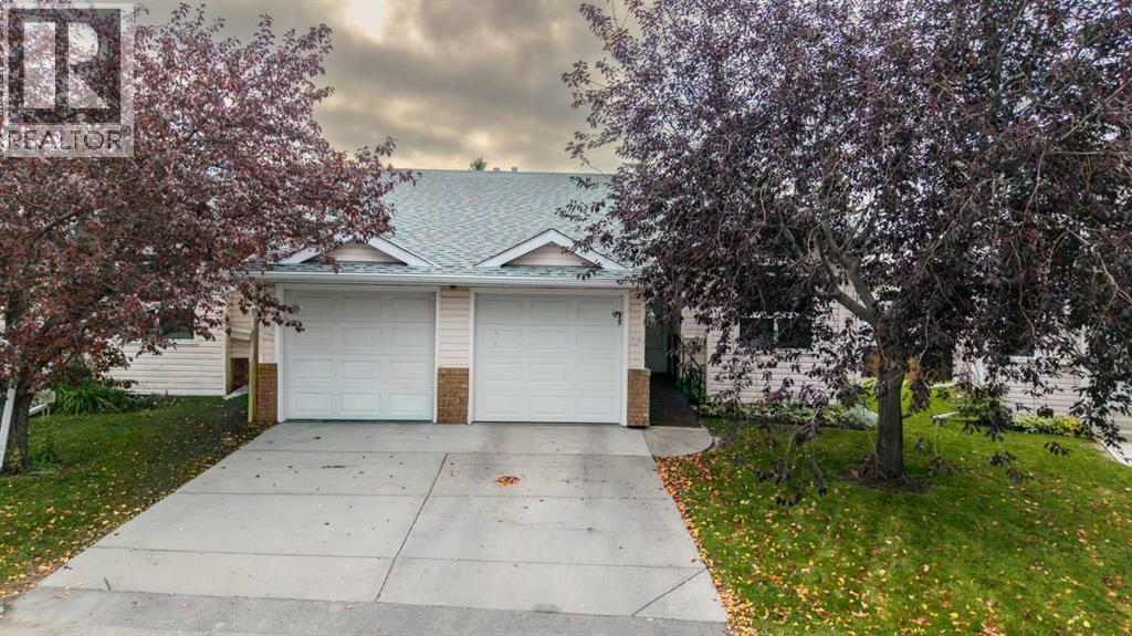 104 Catalina Circle NE, Calgary, Alberta  T1Y 7B7 - Photo 2 - A2347959