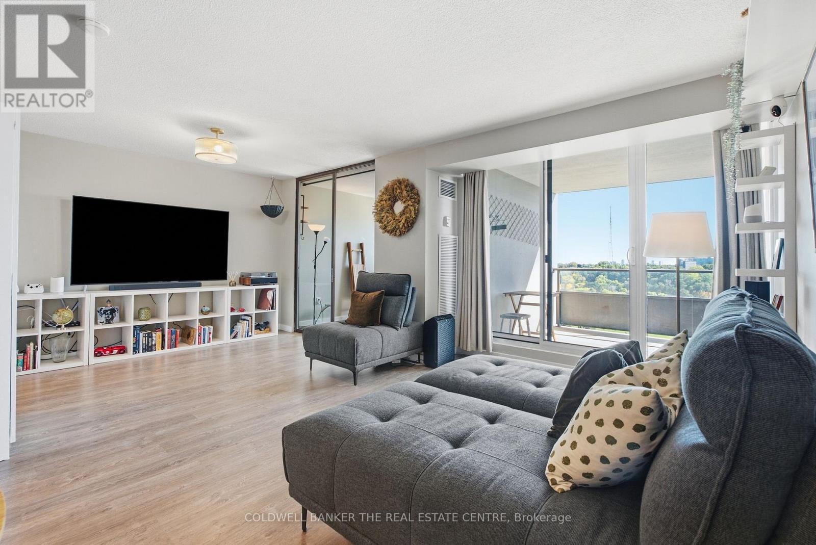 907 - 75 Emmett Avenue, Toronto, Ontario  M6M 5A7 - Photo 4 - W13862862