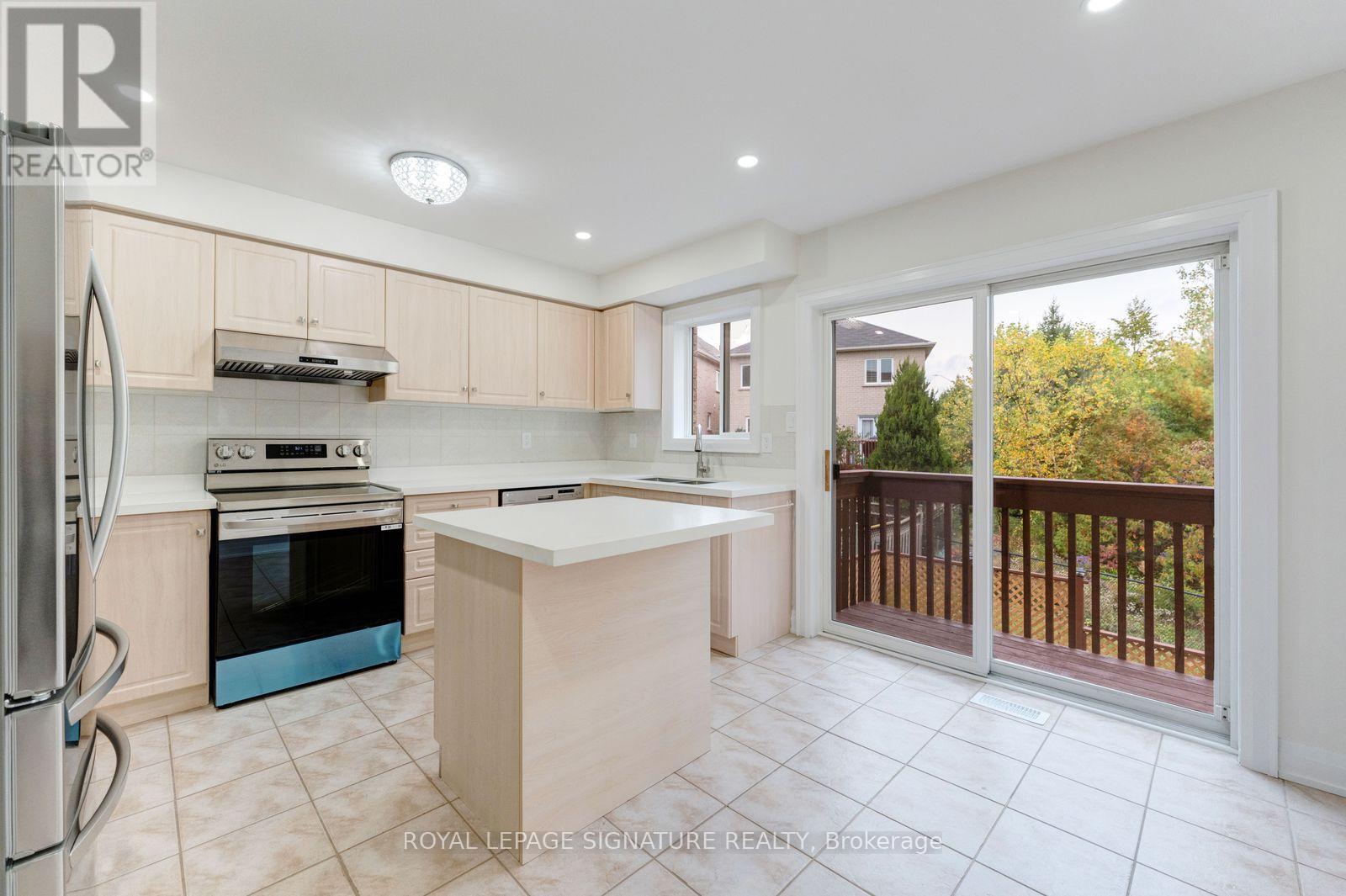 38 Charleswood Circle, Brampton, Ontario  L7A 1Z2 - Photo 15 - W13862874