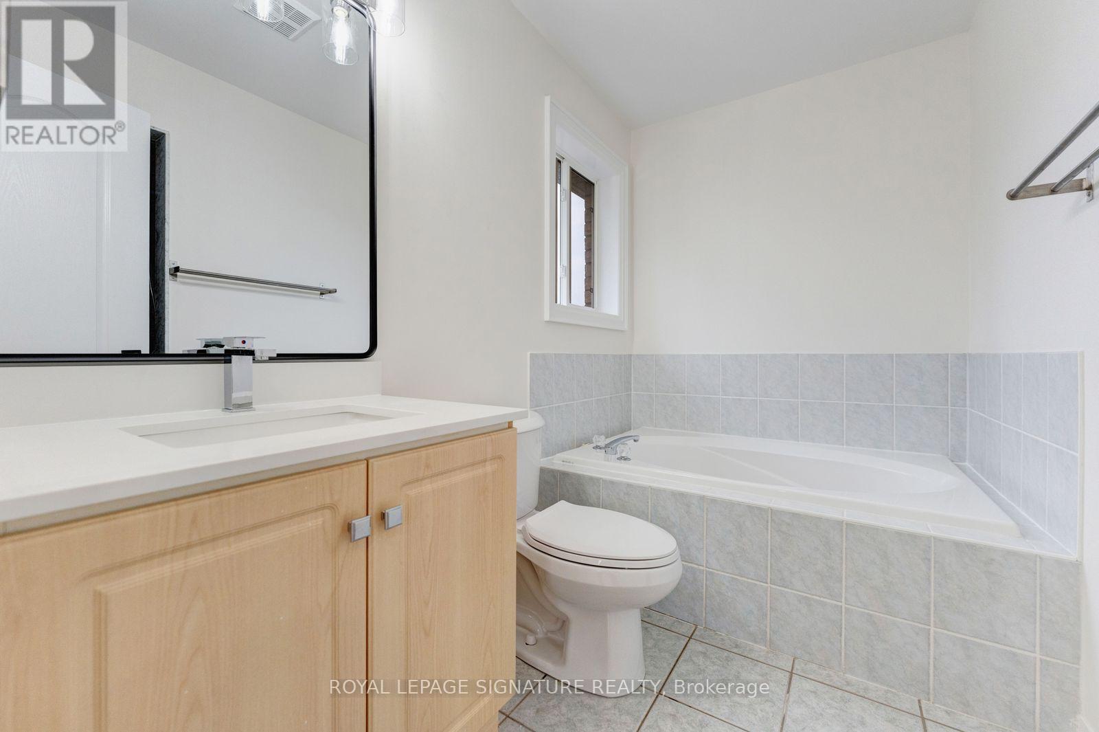38 Charleswood Circle, Brampton, Ontario  L7A 1Z2 - Photo 21 - W13862874