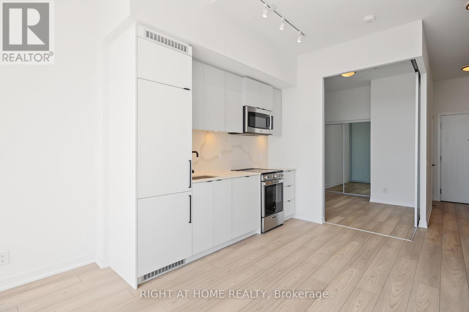 421 - 285 Dufferin Street, Toronto, Ontario M6K 1E6 - Photo 14 - W13862938