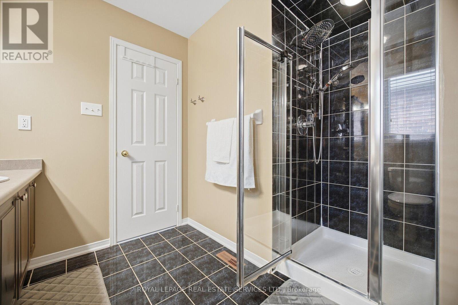 332 Duncan Lane N, Milton, Ontario  L9T 7A6 - Photo 36 - W13863024