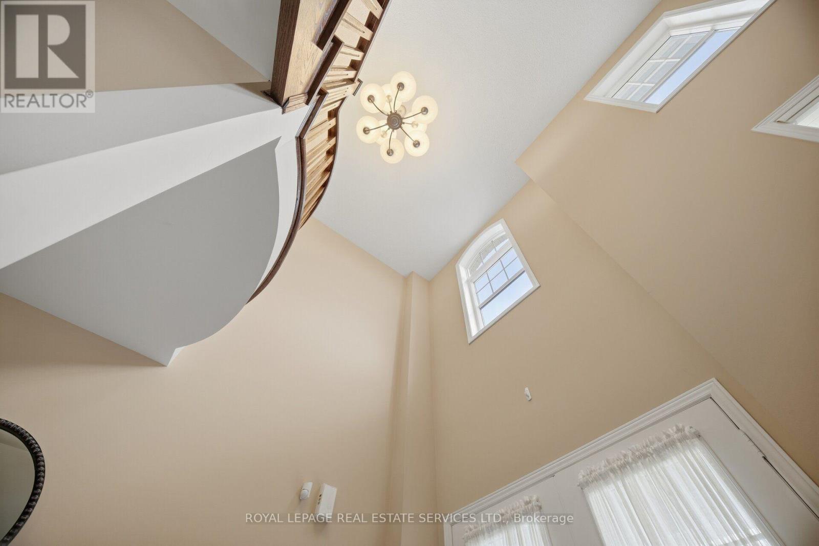 332 Duncan Lane N, Milton, Ontario  L9T 7A6 - Photo 5 - W13863024