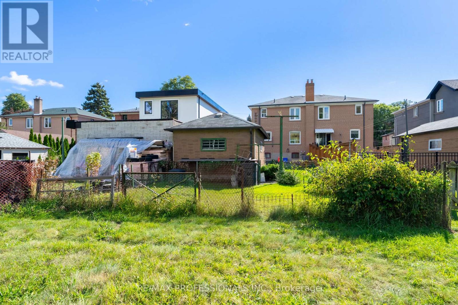 228 Eileen Avenue, Toronto, Ontario  M6N 1W1 - Photo 47 - W13863120