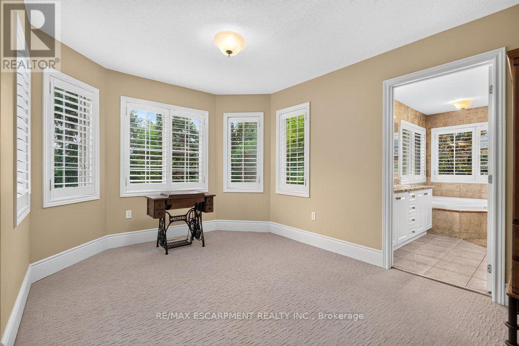 4278 Clubview Drive, Burlington, Ontario  L7M 4X1 - Photo 24 - W13863134