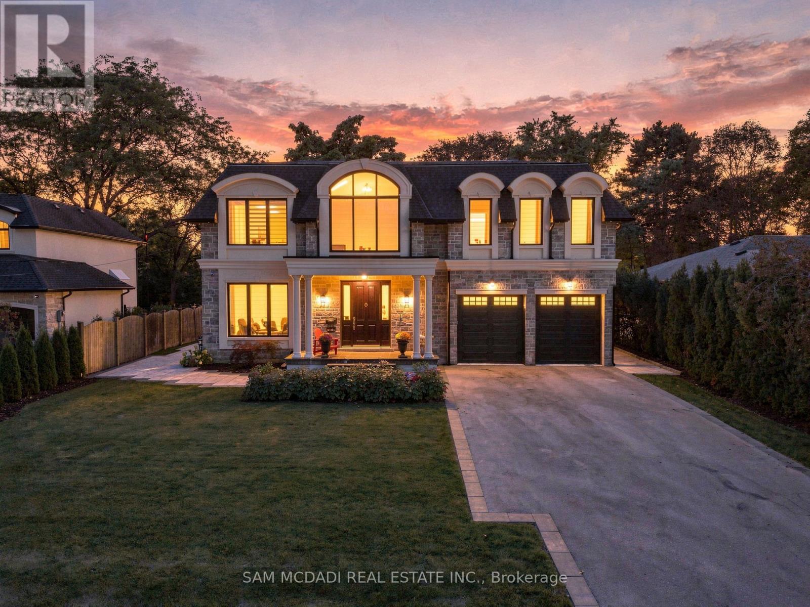 902 PARKLAND AVENUE, Mississauga, Ontario