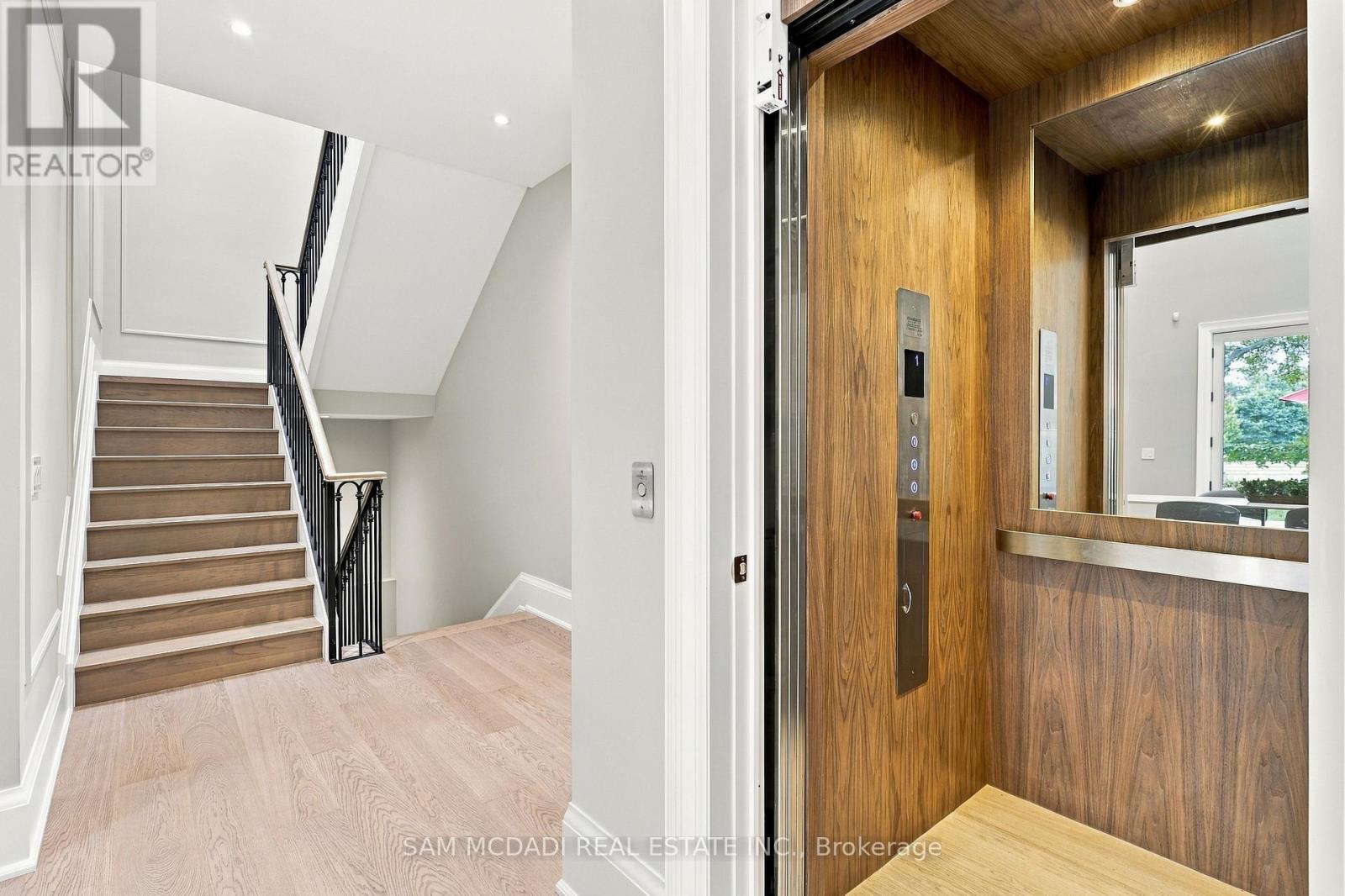 902 Parkland Avenue, Mississauga, Ontario  L5H 3H1 - Photo 21 - W13863158