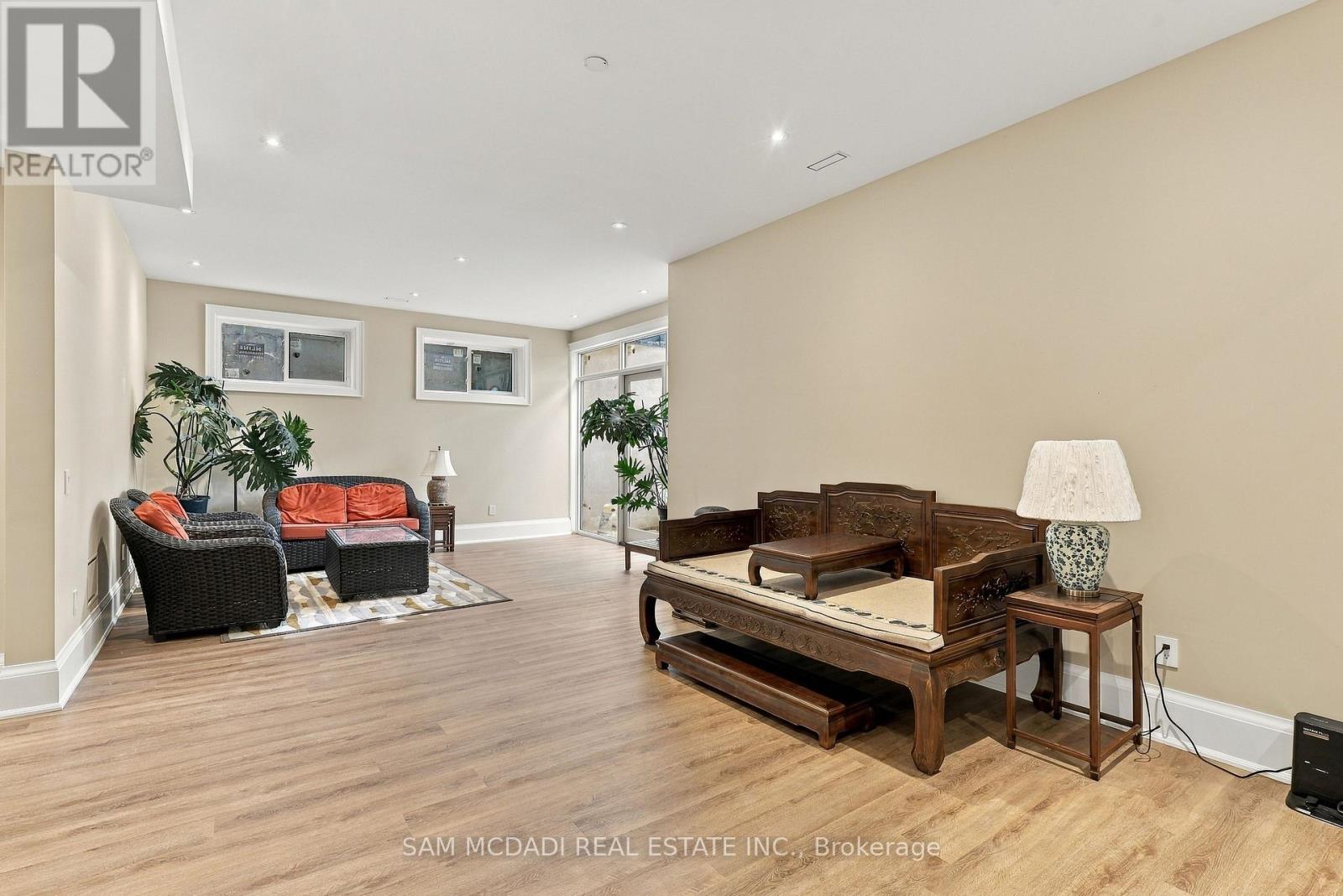 902 Parkland Avenue, Mississauga, Ontario  L5H 3H1 - Photo 42 - W13863158