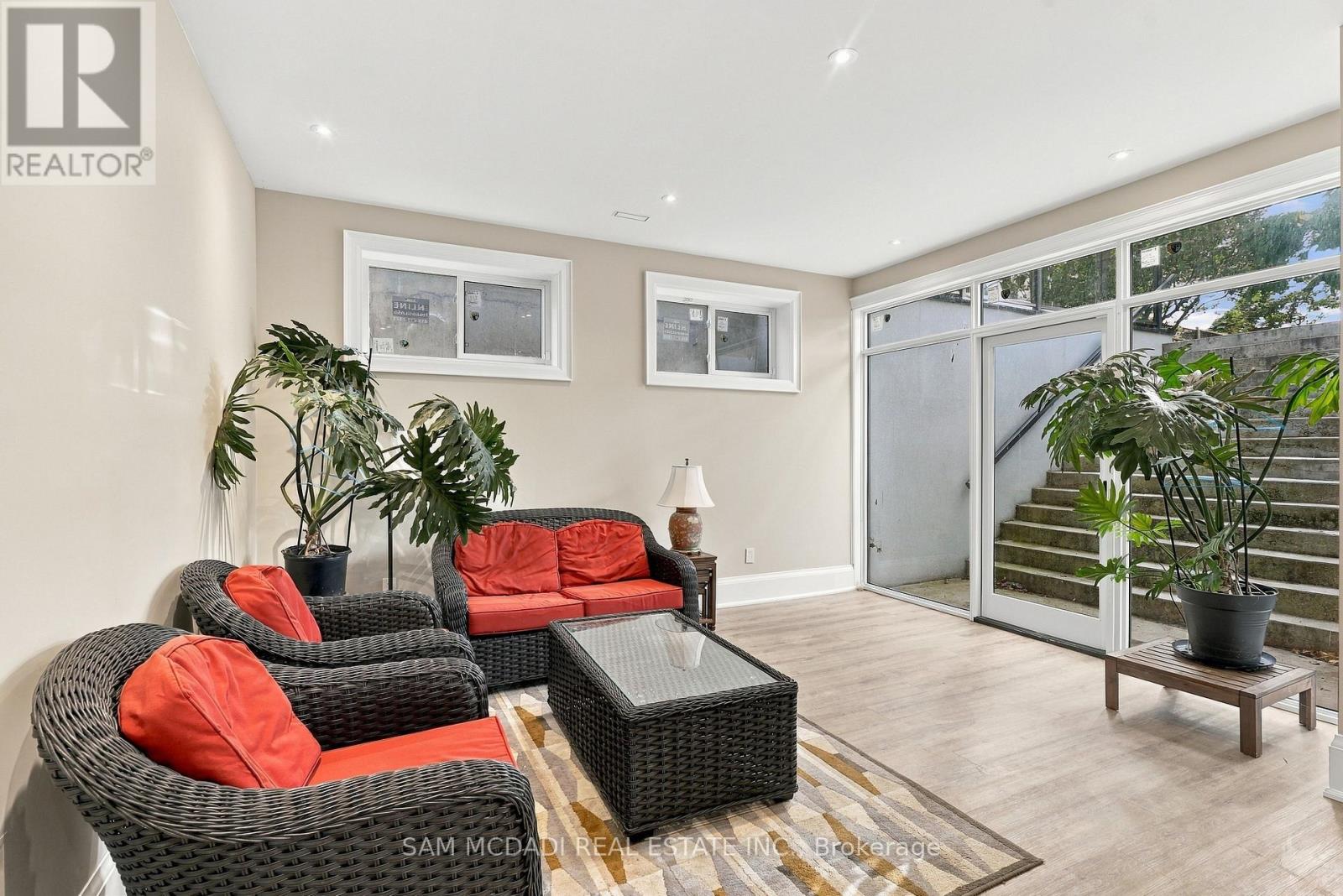 902 Parkland Avenue, Mississauga, Ontario  L5H 3H1 - Photo 43 - W13863158