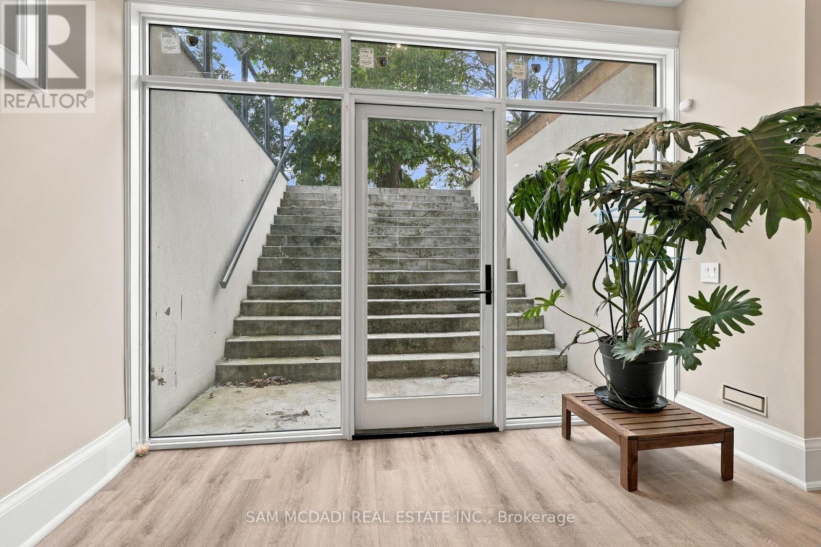 902 Parkland Avenue, Mississauga, Ontario  L5H 3H1 - Photo 44 - W13863158