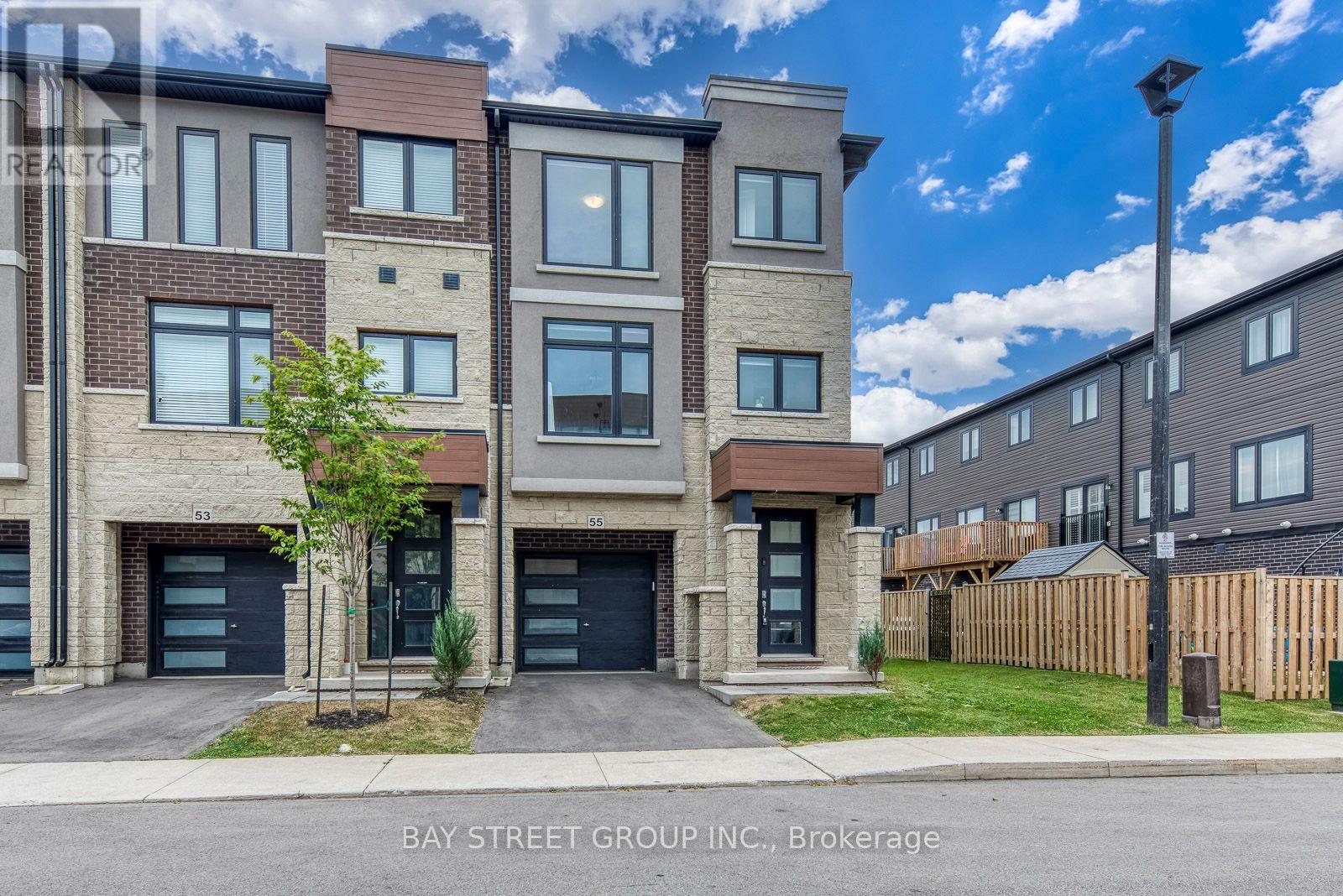 55 Sentinel Lane, Hamilton, Ontario  L9C 0E8 - Photo 3 - X13862888