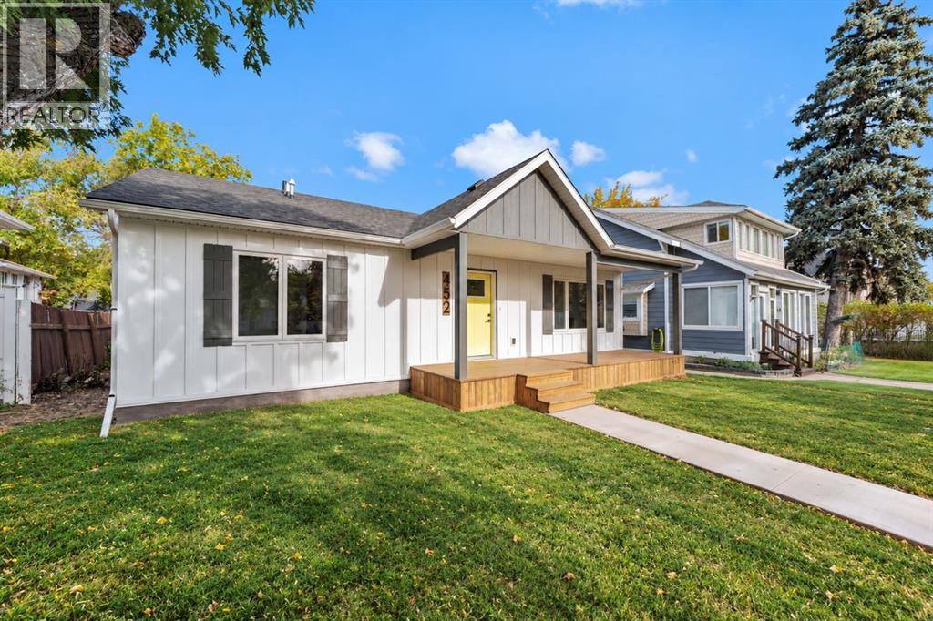 452 Cambridge Street Se, Medicine Hat, Alberta  T1A 0T2 - Photo 3 - A2343552