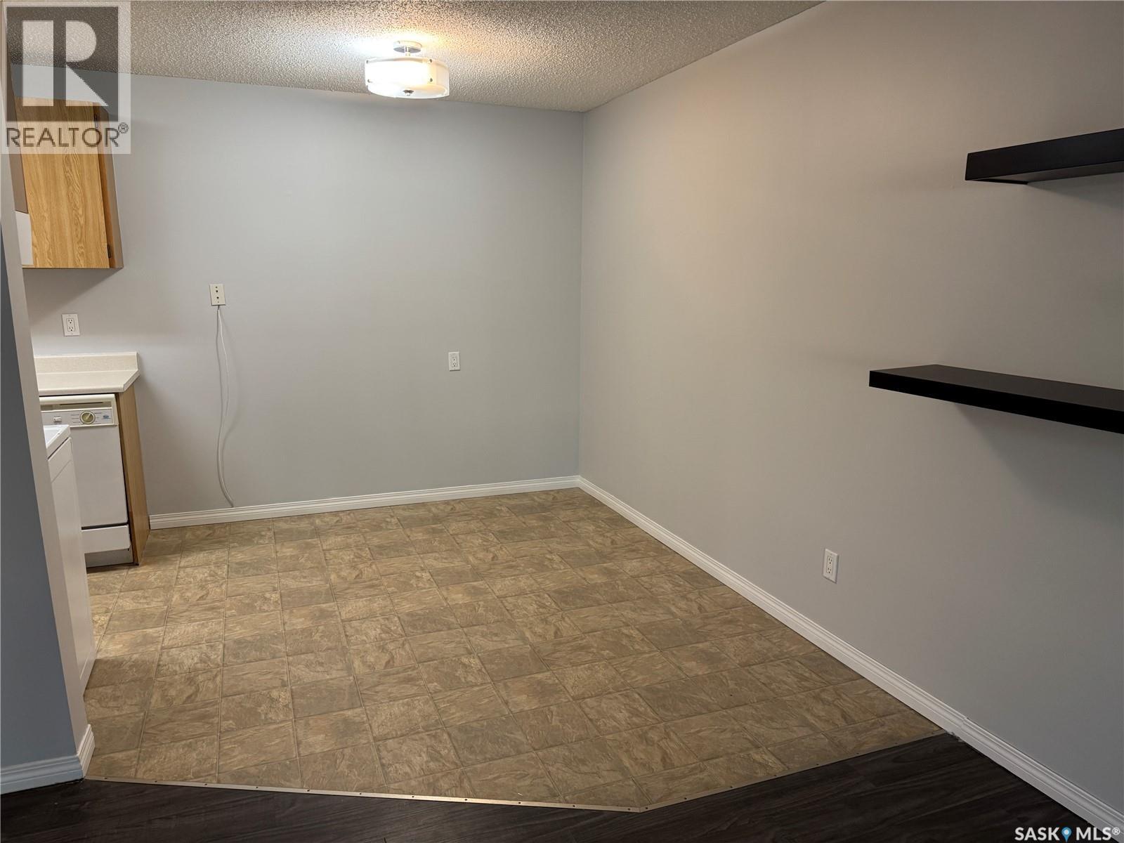 118 310 Stillwater Drive, Saskatoon, Saskatchewan  S7J 4H7 - Photo 9 - SK047722
