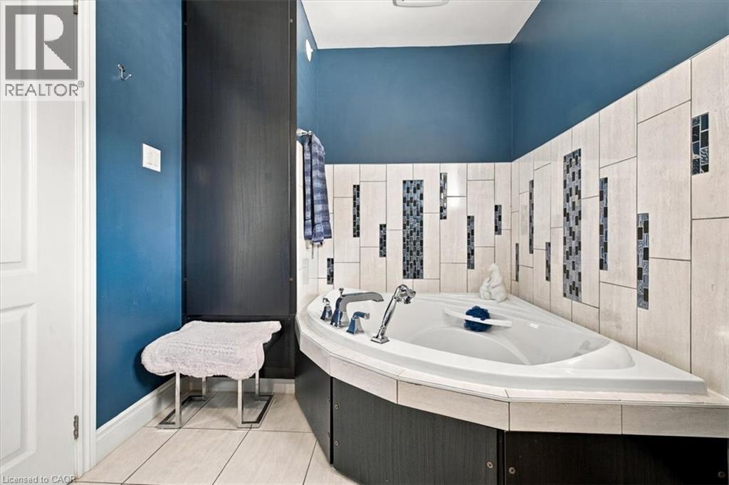 2408 Hereford Crescent, Burlington, Ontario  L7P 1X3 - Photo 24 - 40864973