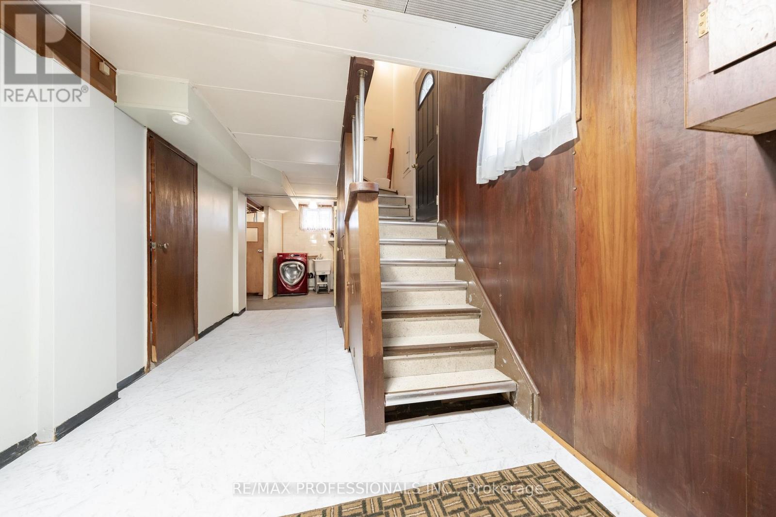 228 Eileen Avenue, Toronto, Ontario  M6N 1W1 - Photo 27 - W13863120