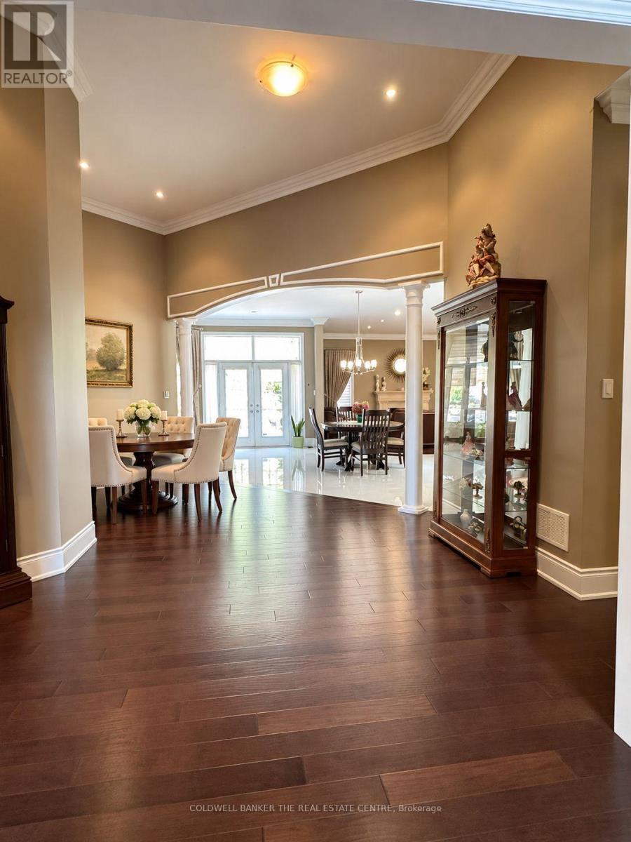 20 Aubrietia Court, Richmond Hill, Ontario  L4E 2R3 - Photo 13 - N13863006