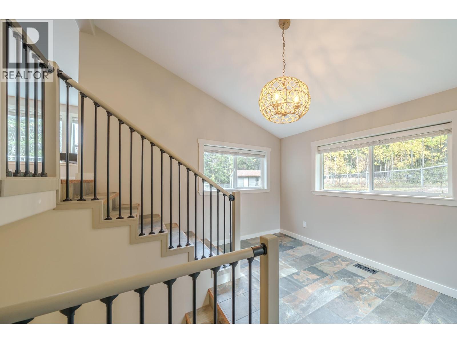 4931 Kyllo Road, 108 Mile Ranch, British Columbia  V0K 2Z0 - Photo 13 - R3172397