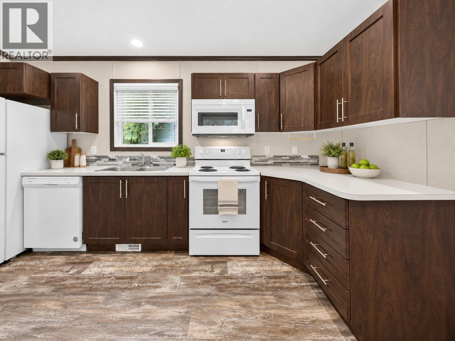 5161 63 Avenue Unit# 23, Salmon Arm, British Columbia  V0E 1K0 - Photo 10 - 10391780