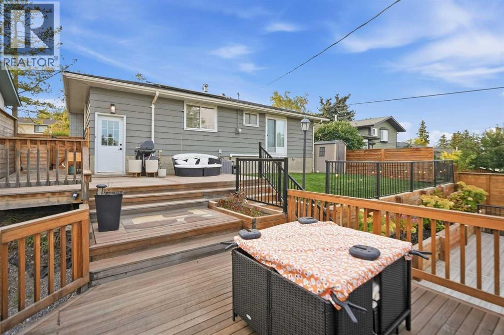 1161 Hunterston Hill Nw, Calgary, Alberta  T2K 4P1 - Photo 36 - A2346992