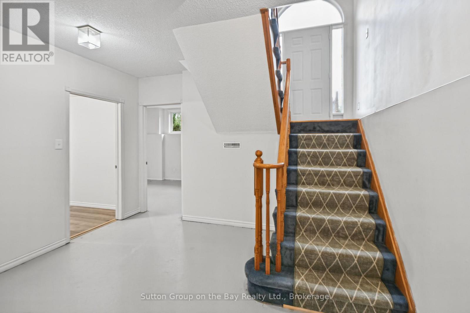 77 Fernbrook Drive, Wasaga Beach, Ontario  L9Z 1G5 - Photo 17 - S13862850