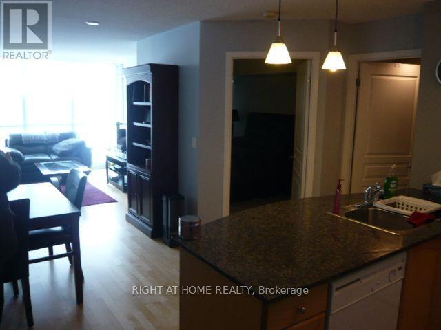 2807 - 18 YONGE STREET