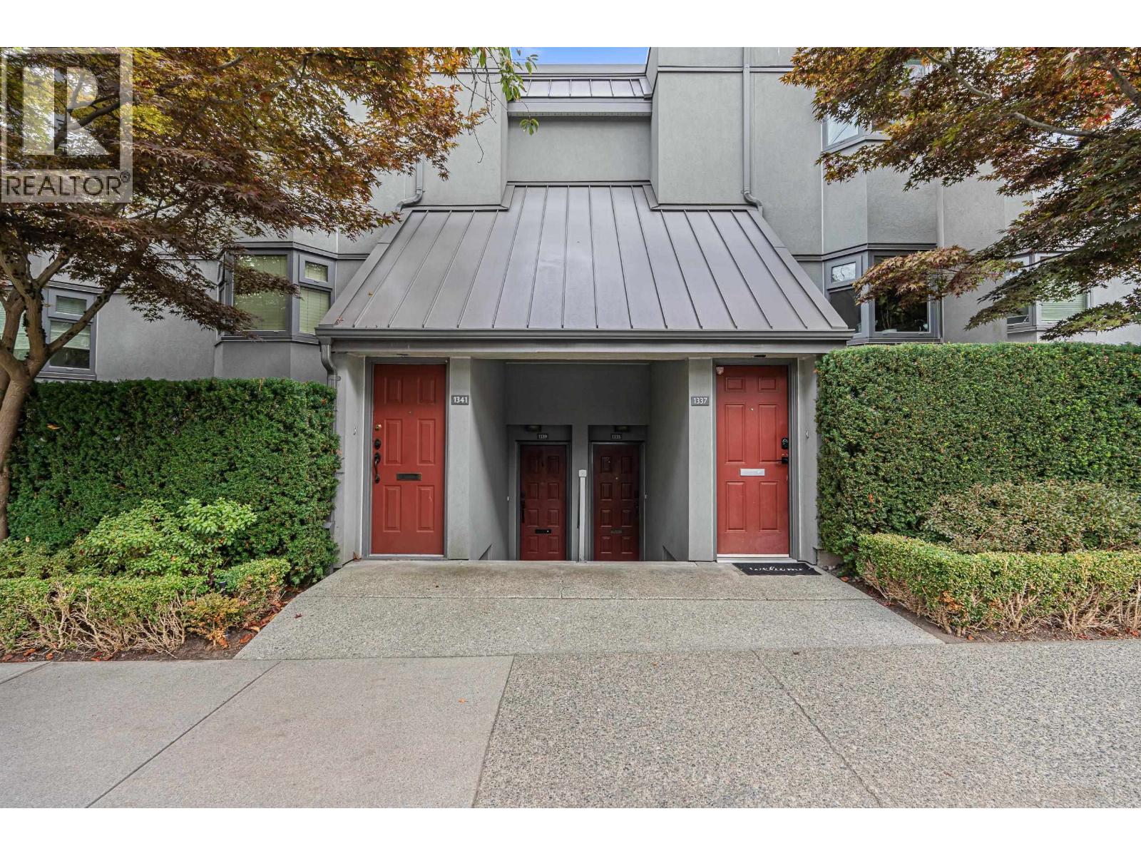 1339 W 8th Avenue, Vancouver, British Columbia  V6H 3W4 - Photo 3 - R3172354