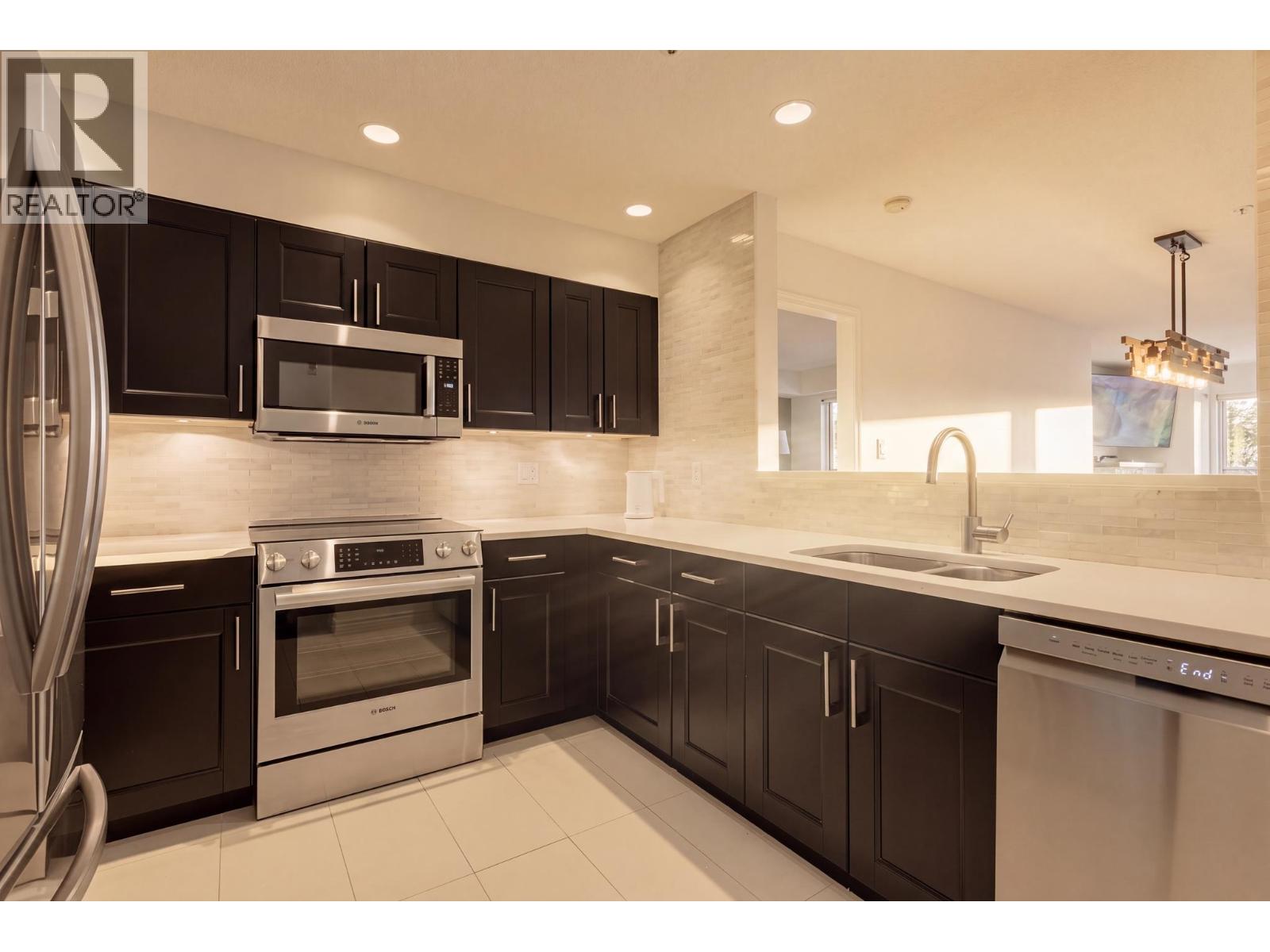 312 3480 Main Street, Vancouver, British Columbia  V5V 3N2 - Photo 2 - R3172368