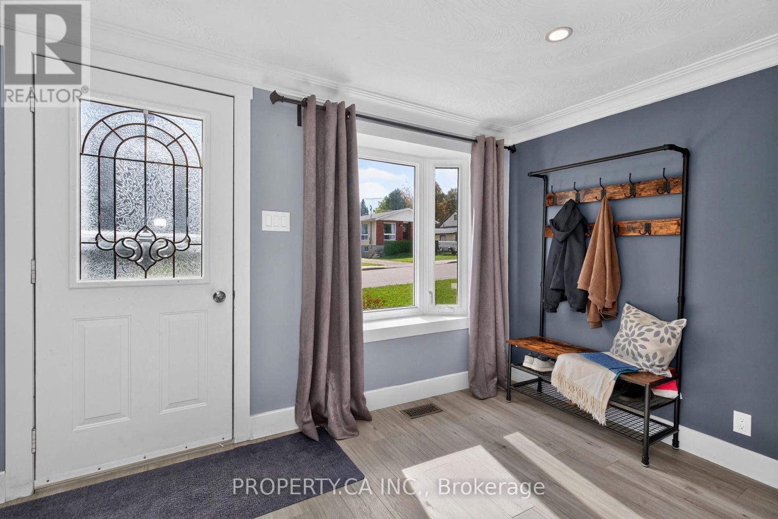 646 Victoria Street, Midland, Ontario  L4R 1A7 - Photo 5 - S13863208