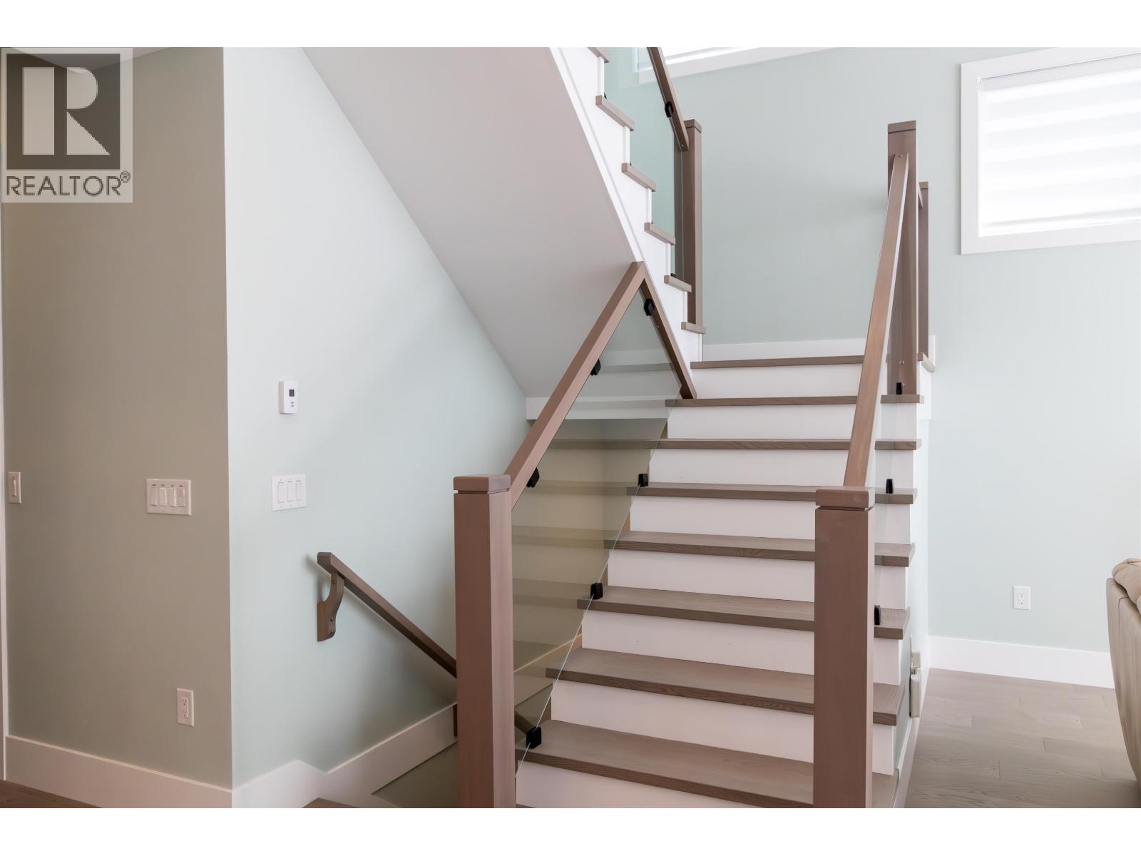 1244 Pitt River Road, Port Coquitlam, British Columbia  V3C 1N5 - Photo 32 - R3172319