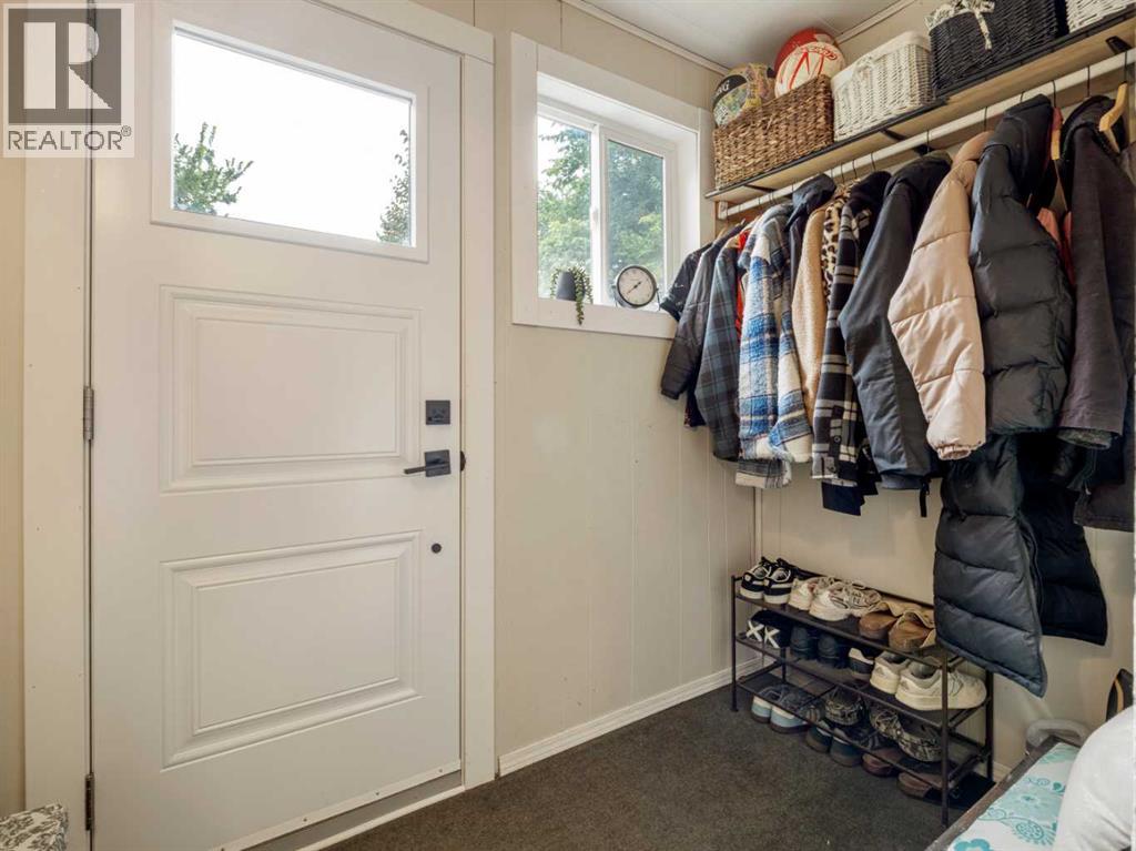 925 9 Street S Lethbridge Alberta Canada T1J2M1 3