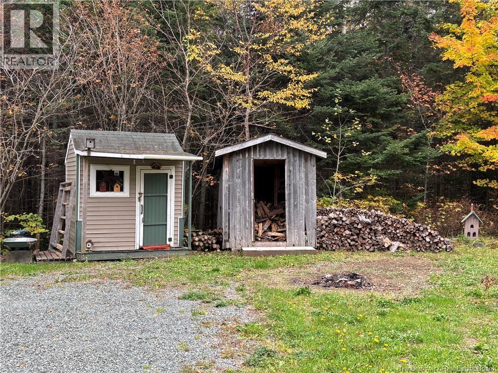560 Cd Rue Principale, Beresford, New Brunswick  E8K 2A8 - Photo 8 - NB134534
