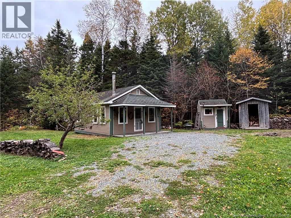 560 Cd Rue Principale, Beresford, New Brunswick  E8K 2A8 - Photo 4 - NB134534