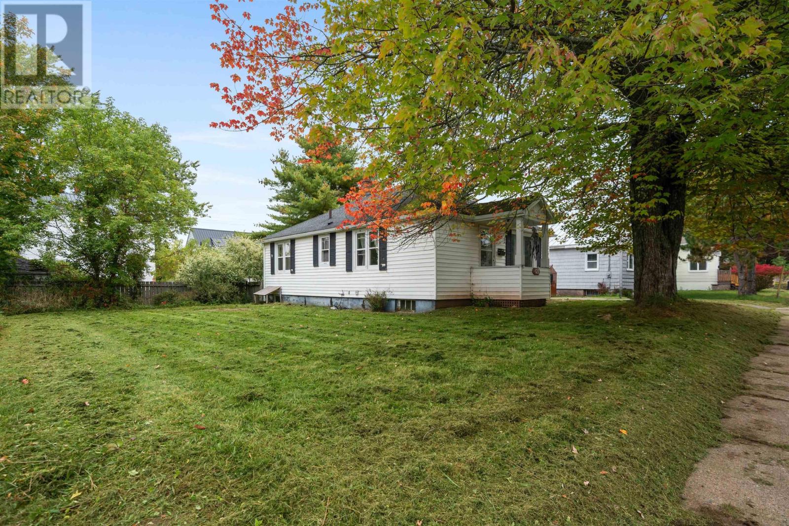 321 Brunswick Street, Truro, Nova Scotia  B2N 2J4 - Photo 2 - 202625158