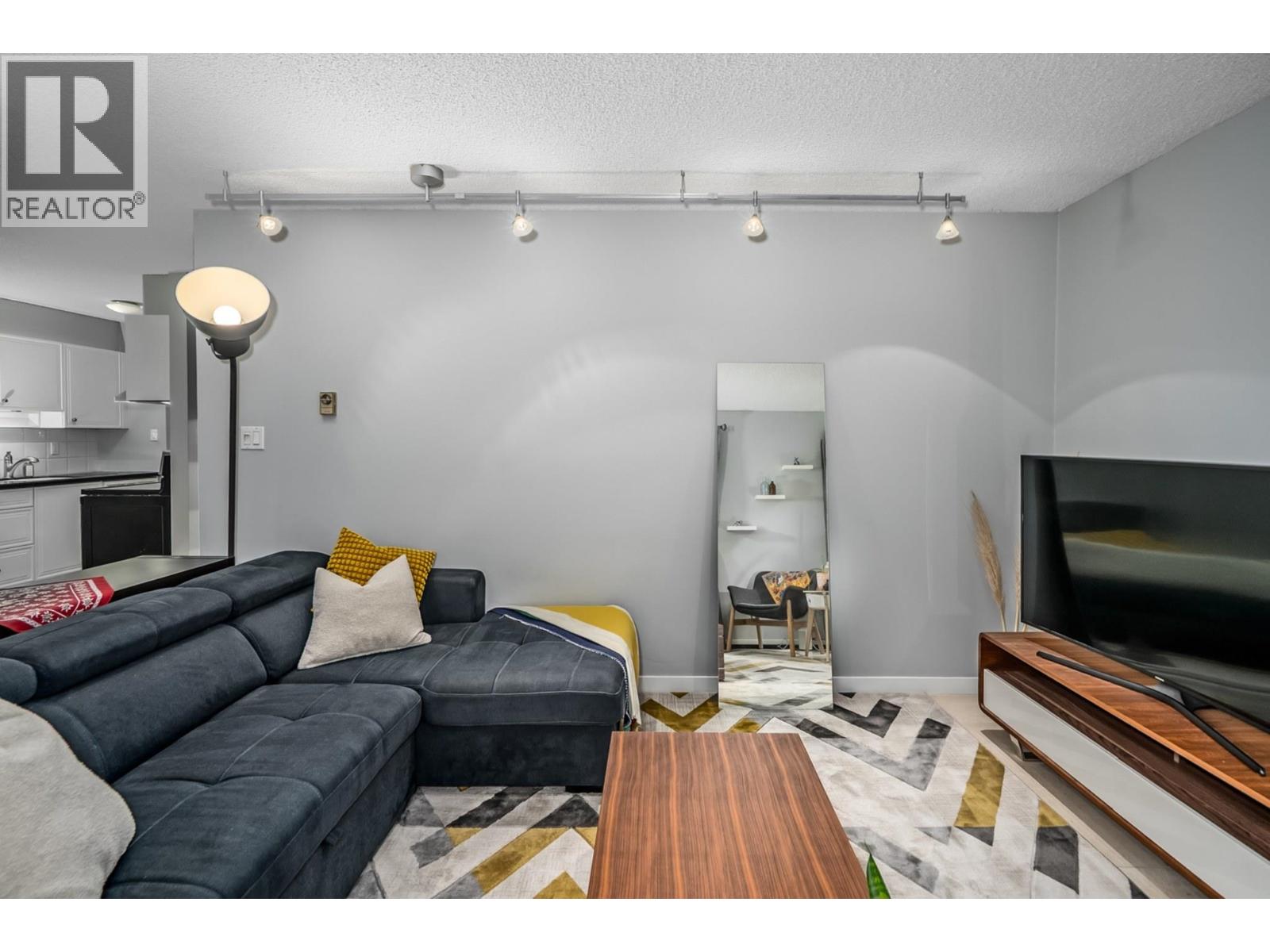111 6655 Lynas Lane, Richmond, British Columbia  V7C 3K8 - Photo 3 - R3171261