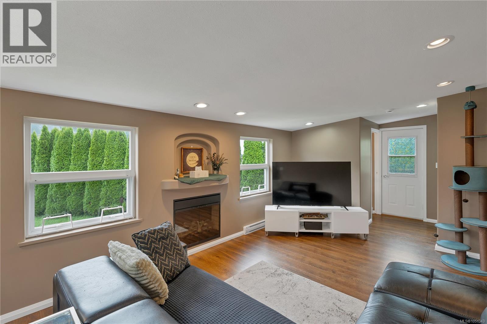 81 5250 Beaver Harbour Rd