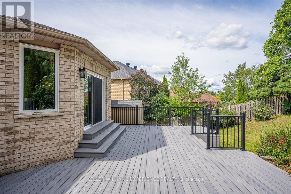5 Grouse Glen, Barrie (Ardagh), Ontario  L4N 7Z4 - Photo 11 - S13863166