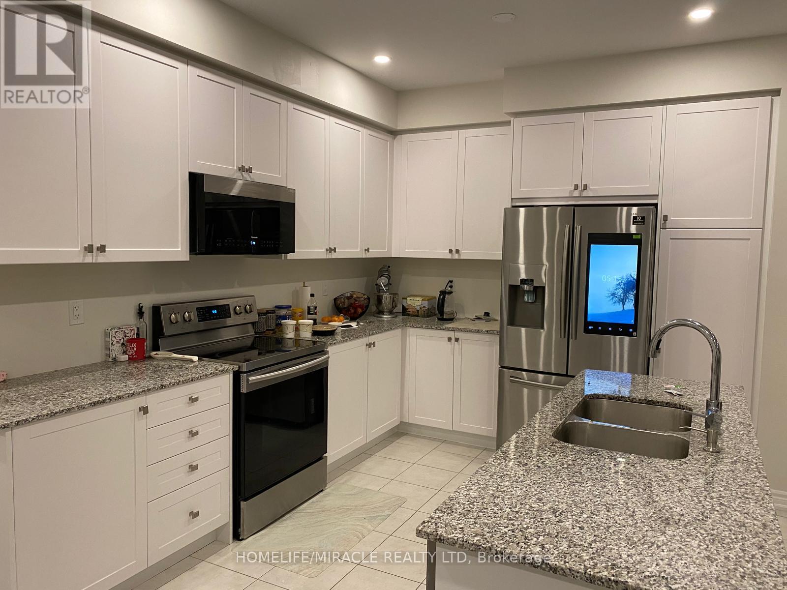 100 Dolobram Trail, Brampton, Ontario  L7A 4Y4 - Photo 5 - W13863182