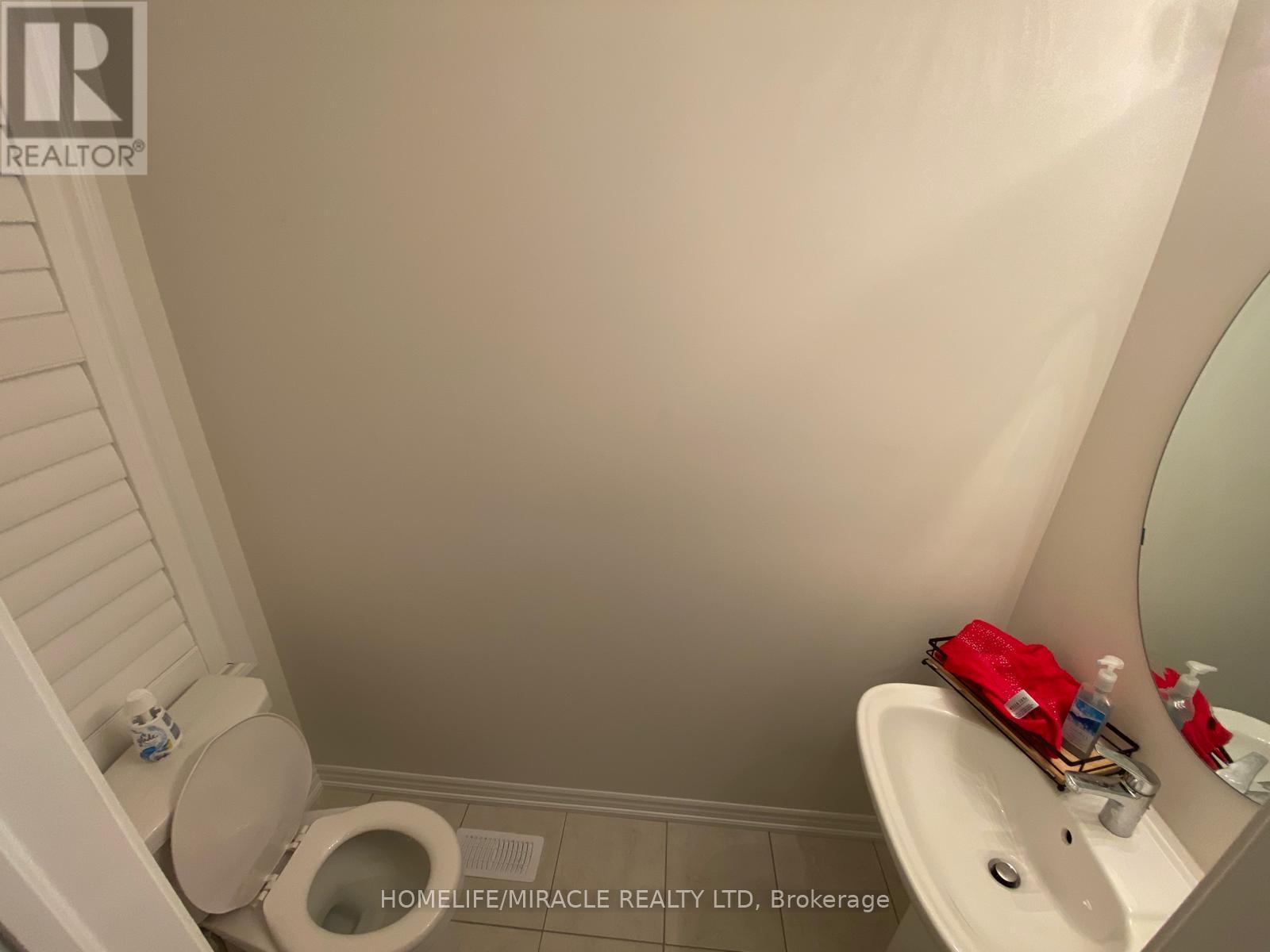 100 Dolobram Trail, Brampton, Ontario  L7A 4Y4 - Photo 6 - W13863182