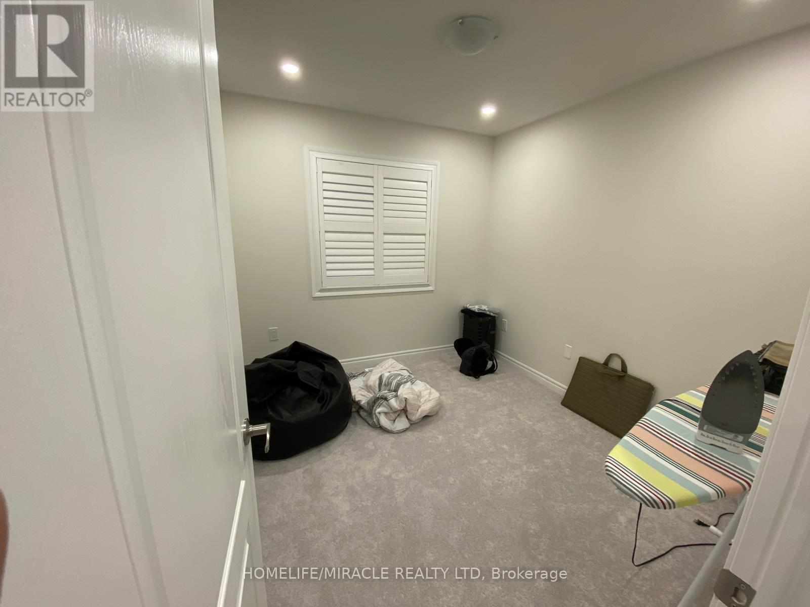 100 Dolobram Trail, Brampton, Ontario  L7A 4Y4 - Photo 9 - W13863182