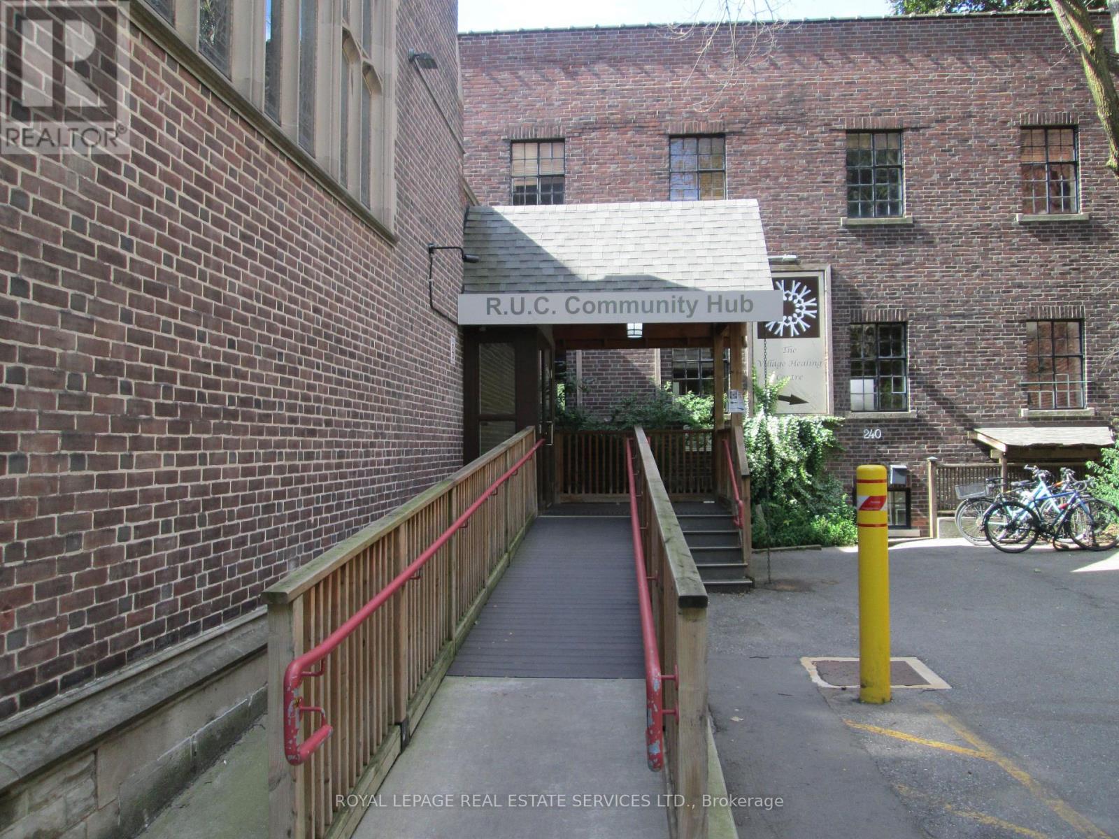 214 Wright Avenue, Toronto, Ontario  M6R 1L3 - Photo 3 - W13863188