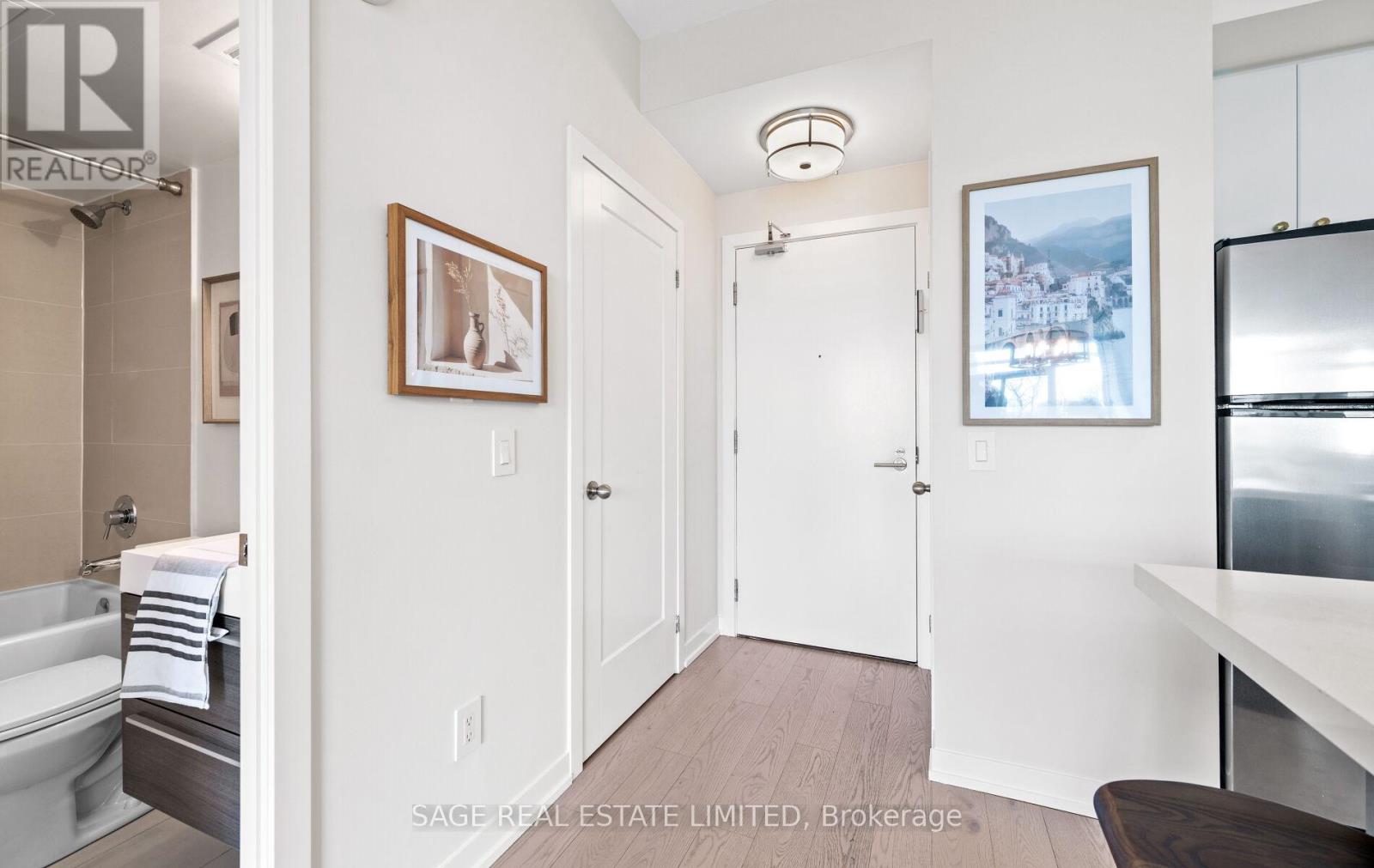 525 - 8 Fieldway Road, Toronto, Ontario  M8Z 0C3 - Photo 4 - W13863192