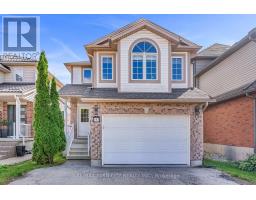 193 MOUNTAIN LAUREL CRESCENT, Kitchener, Ontario