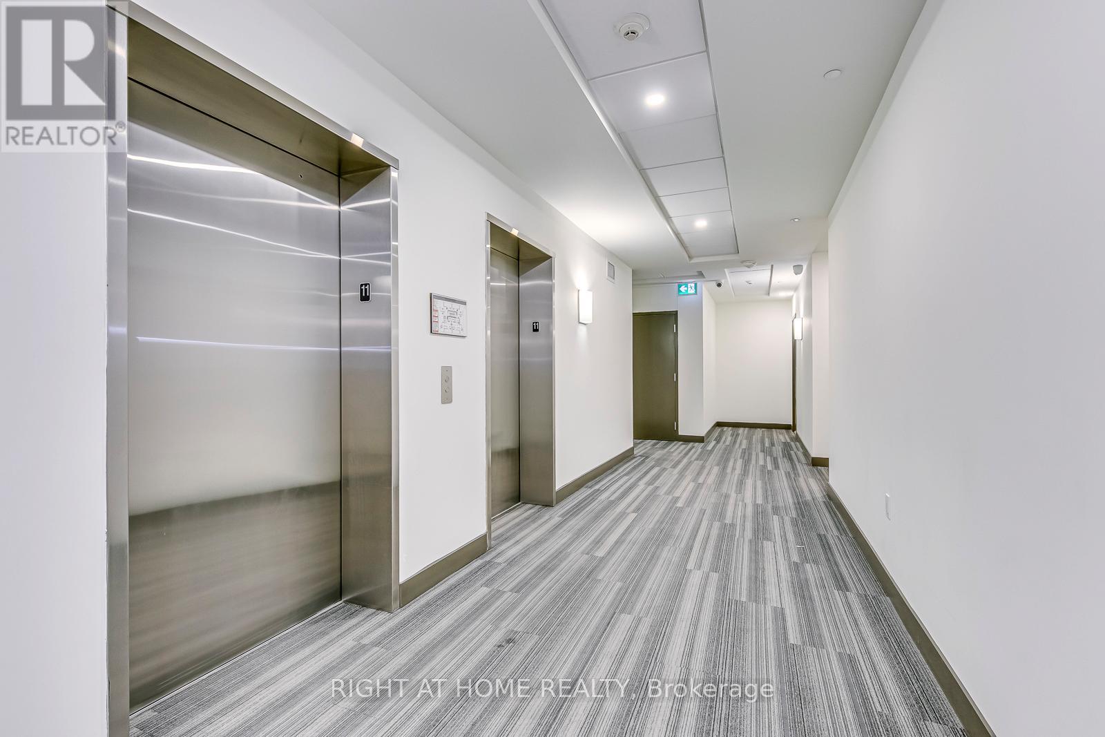 1102 - 100 GARMENT STREET