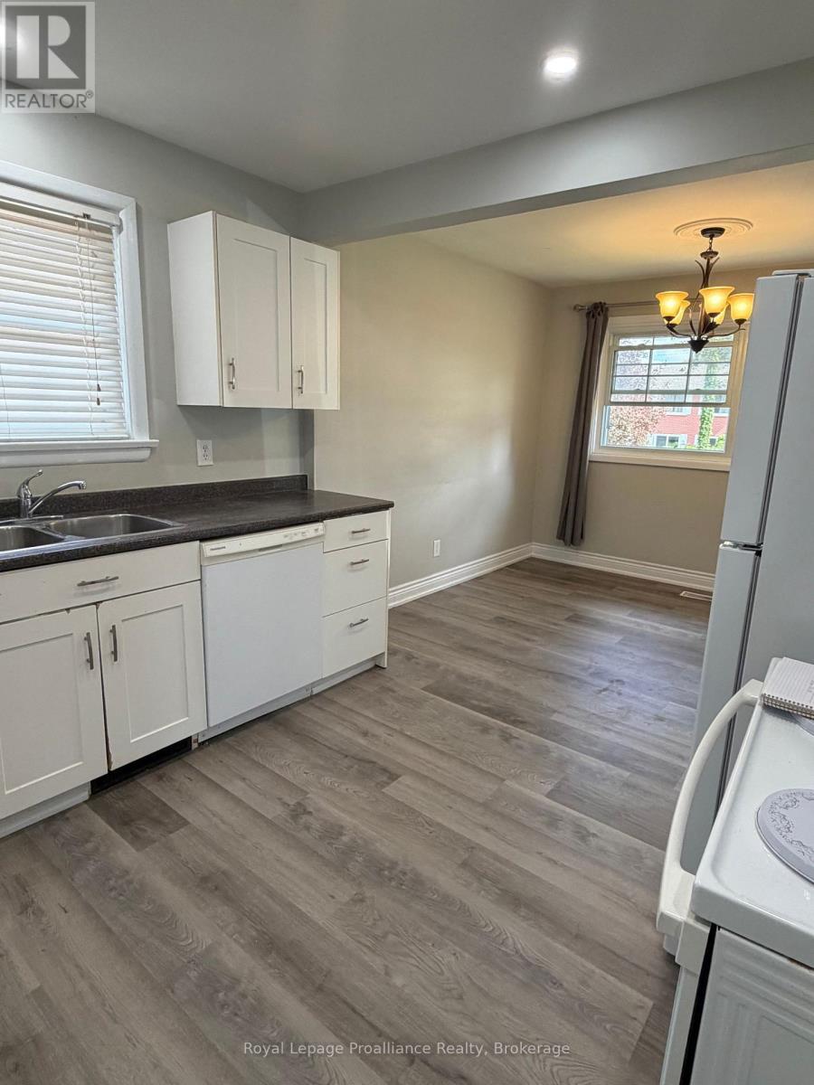 39 Smith Crescent, Belleville, Ontario  K8N 4K3 - Photo 10 - X13863394