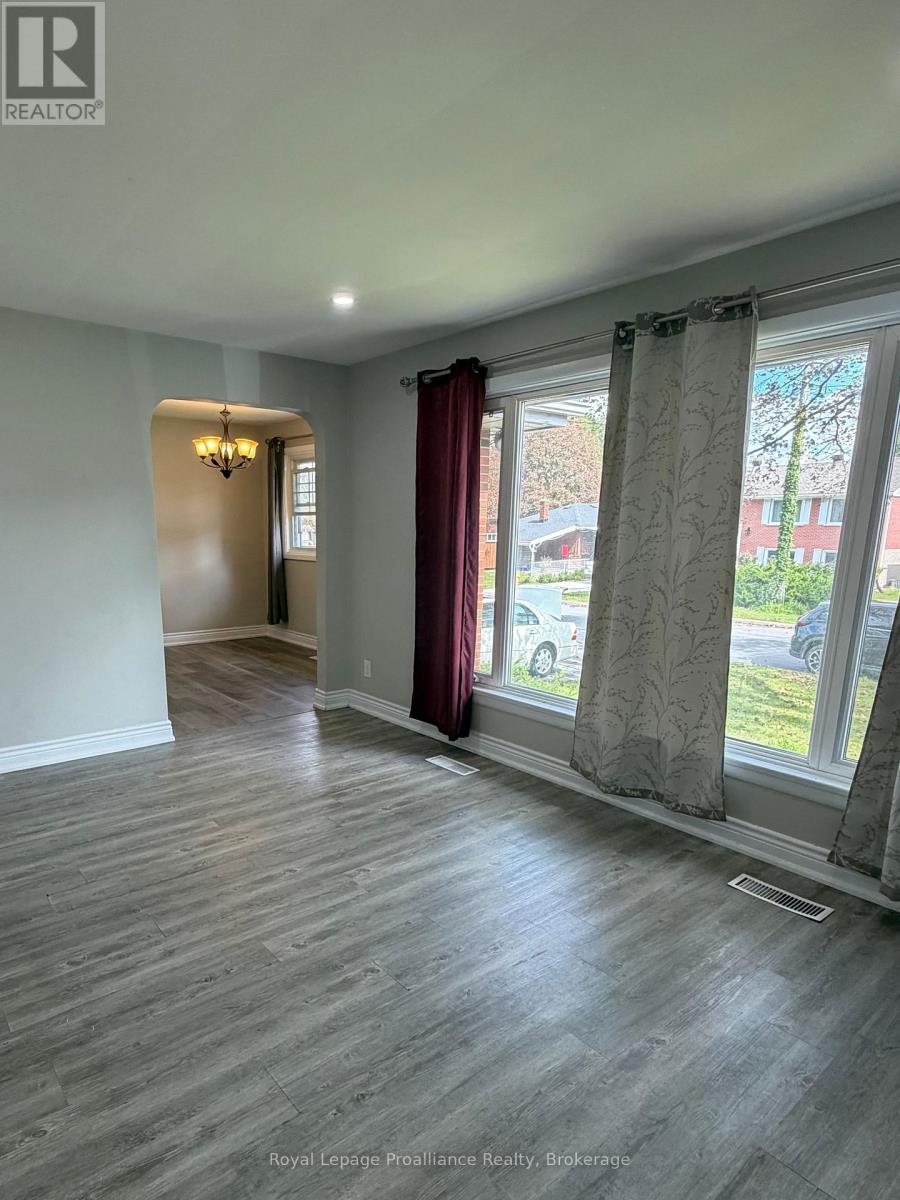 39 Smith Crescent, Belleville, Ontario  K8N 4K3 - Photo 13 - X13863394
