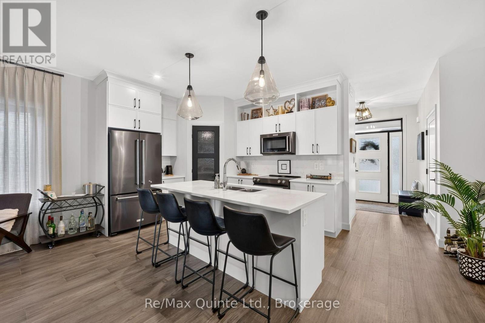 9 Peace River Street, Belleville, Ontario  K8N 0V4 - Photo 8 - X13863556